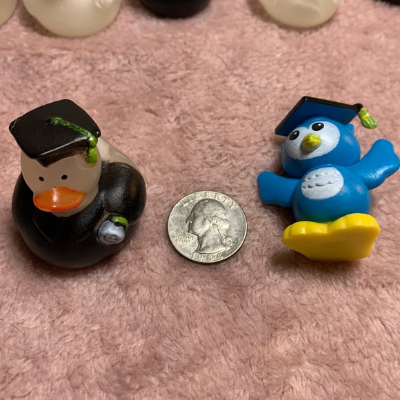 30 Small Rubber Ducks and Owls - Picture 2 of 3